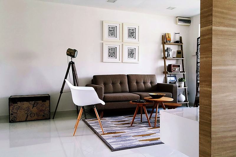 Reference frame: a minimal living room in a neutral palette